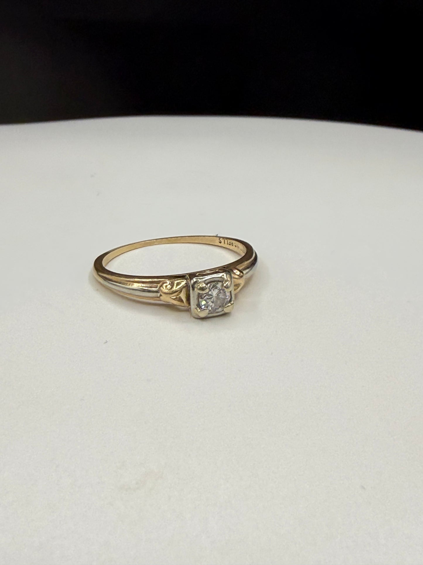 Antique Two-Tone 14K/18K Gold Diamond Solitaire Ring – Size 6 – Vintage Art Deco Era