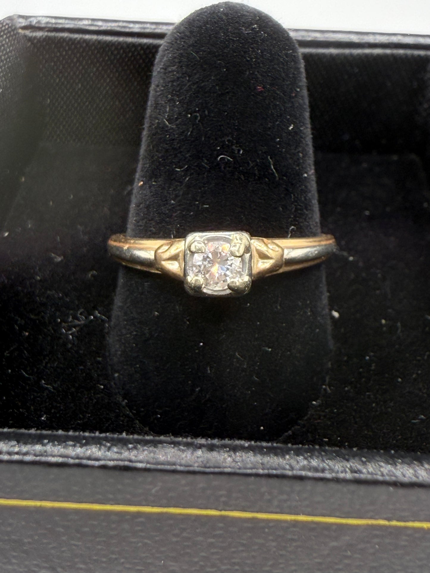 Antique Two-Tone 14K/18K Gold Diamond Solitaire Ring – Size 6 – Vintage Art Deco Era