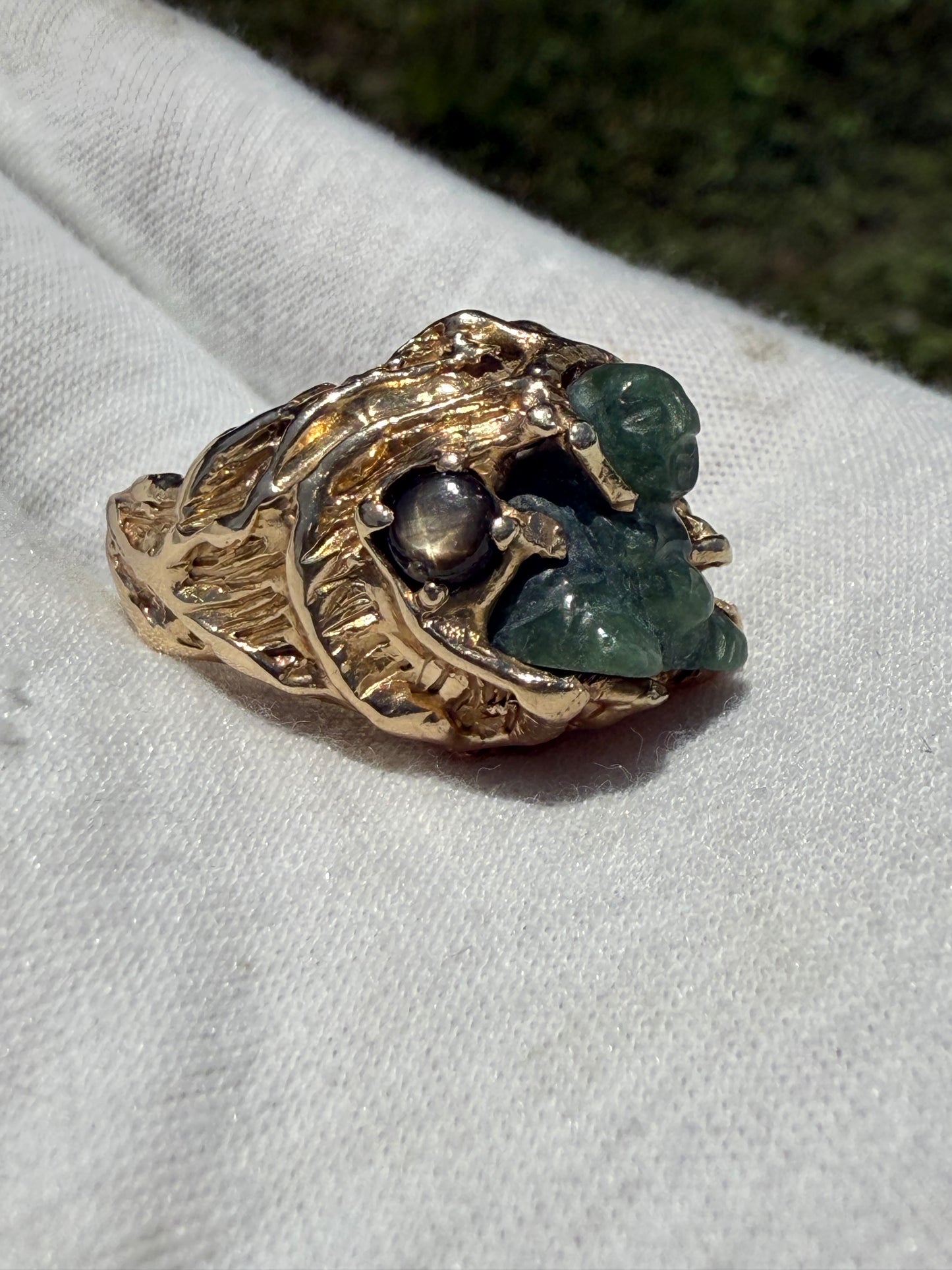 Vintage Natural Jade Buddha & Black Star Sapphire 14K Gold Ring - Size 7.25