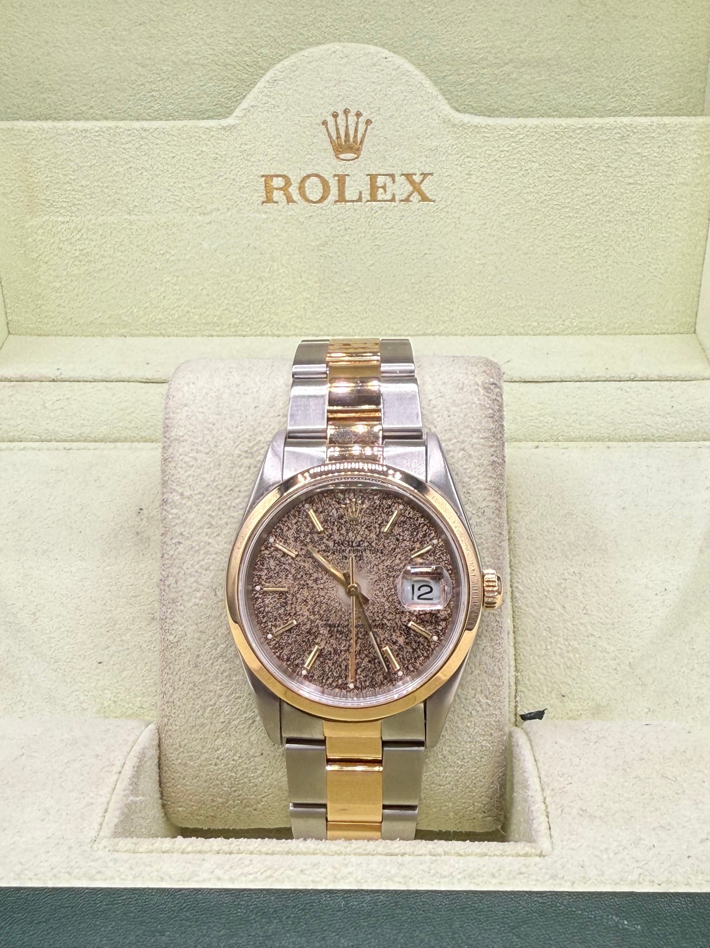 Rolex Date 15203 (1999) – 34mm Two-Tone 18k Gold & Stainless Steel Oyster Bracelet – Rare Factory Particle Dial