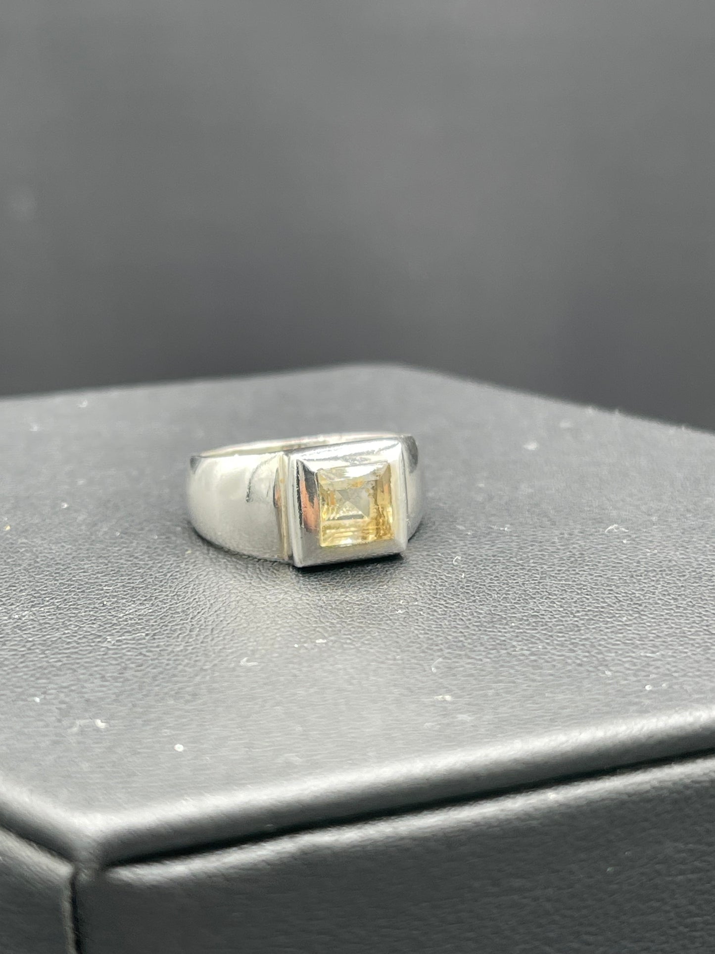 Vintage Natural Citrine Princess Cut Sterling Silver Ring (Size 6)