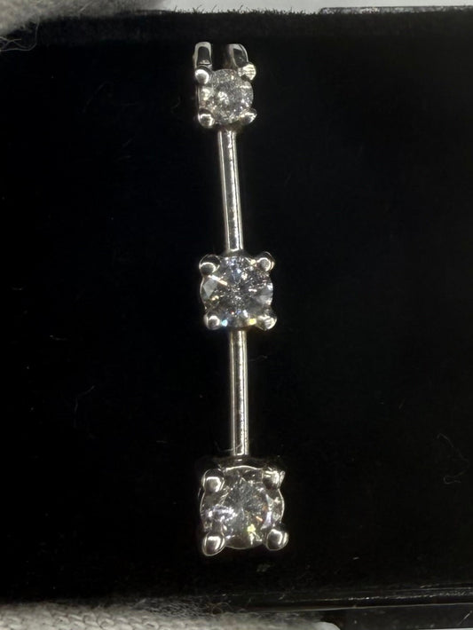 Natural Diamond Graduated Pendant in 14k White Gold – Three-Stone Drop, 20mm, 0.25ctw