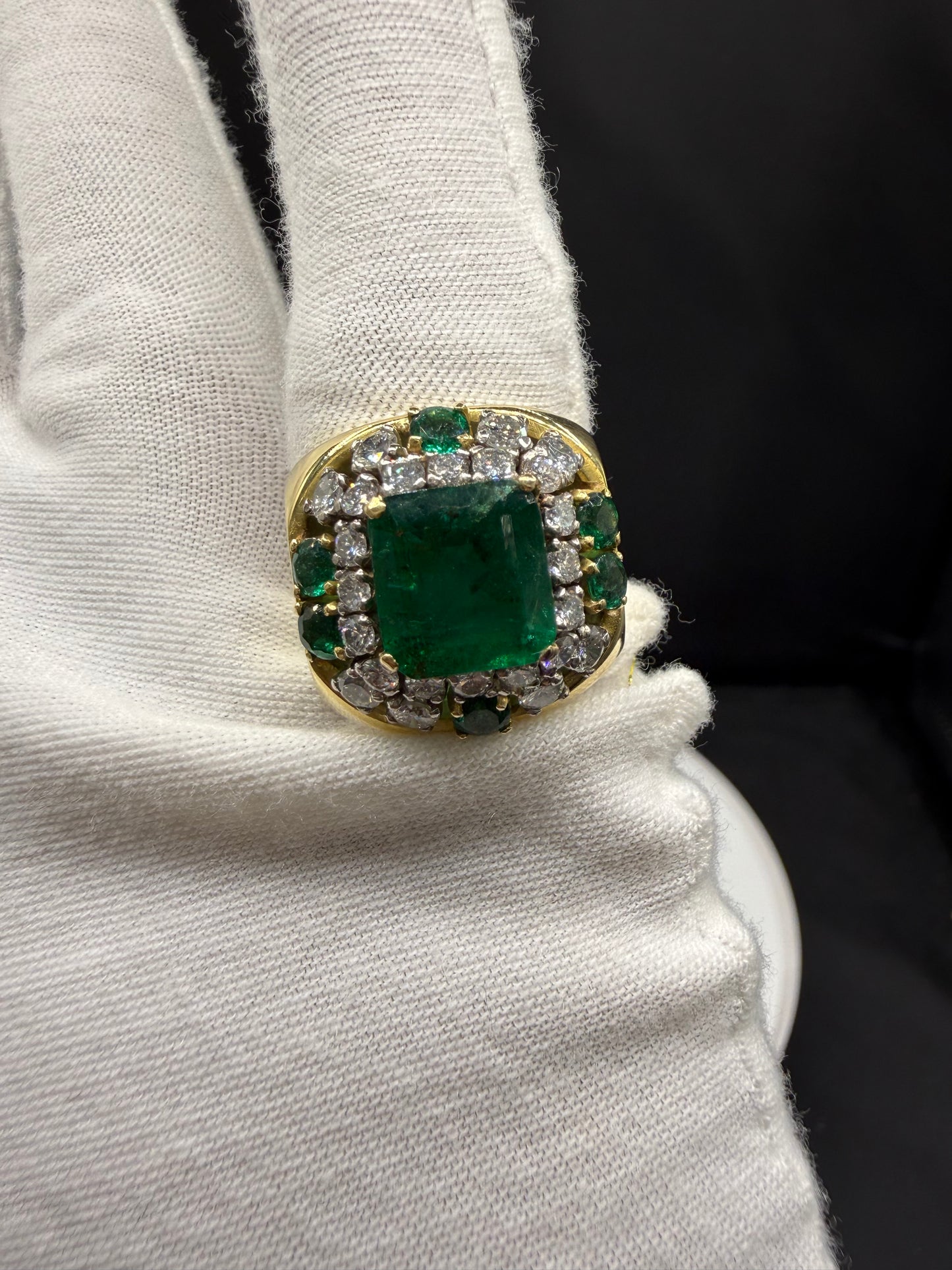 Magnificent 18K Yellow Gold Emerald & Diamond Ring (Size 7) | 5.60 Ct Emerald | 1.83 Ct Diamonds