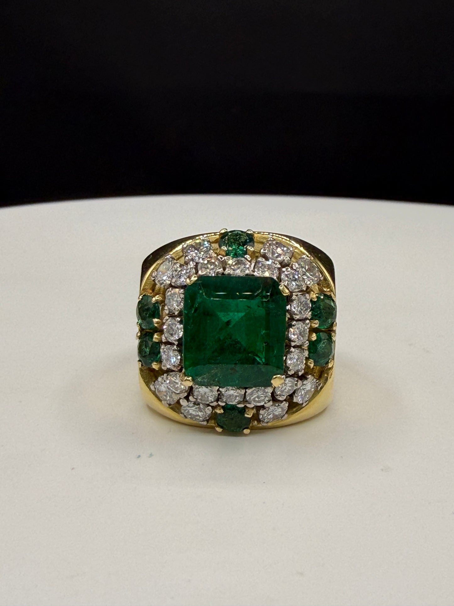 Magnificent 18K Yellow Gold Emerald & Diamond Ring (Size 7) | 5.60 Ct Emerald | 1.83 Ct Diamonds