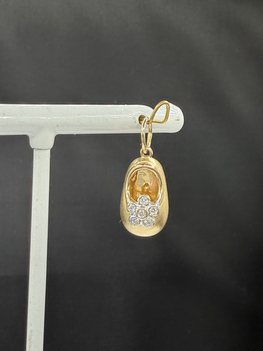 Elegant 14K Yellow Gold Shoe Pendant with Natural Diamonds