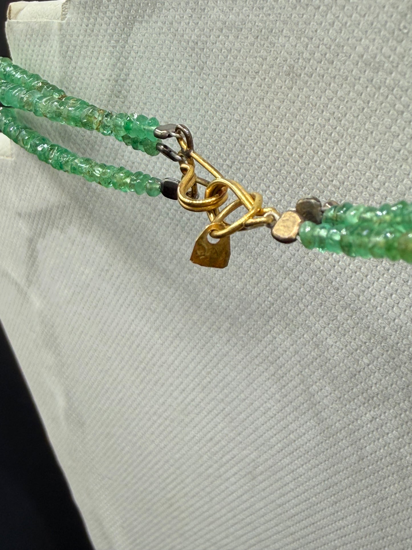 Natural Emerald 18K Gold Clasp Triple Strand Beaded Necklace