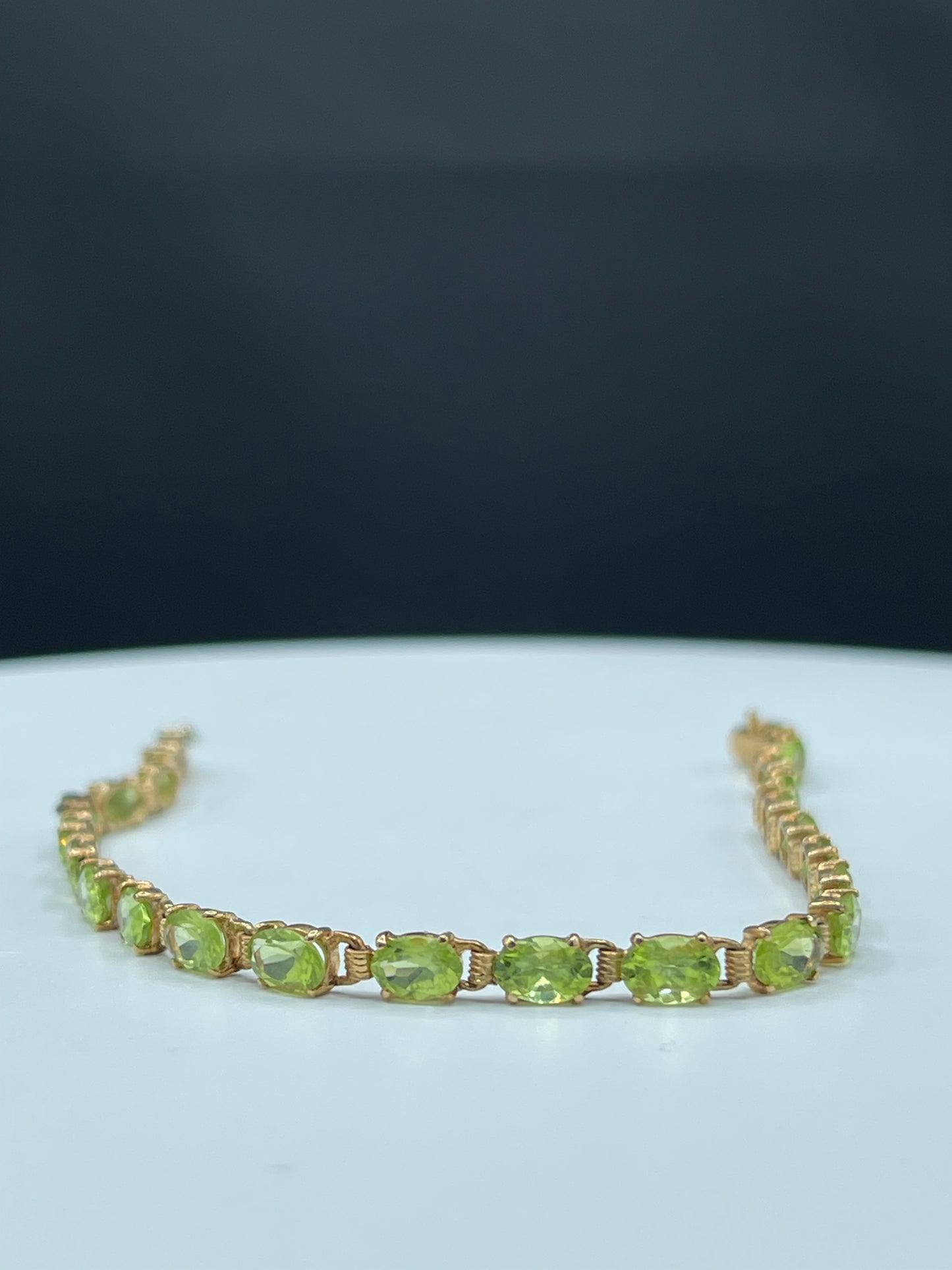 13.80 Carat Natural Peridot 14k Yellow Gold Tennis Bracelet