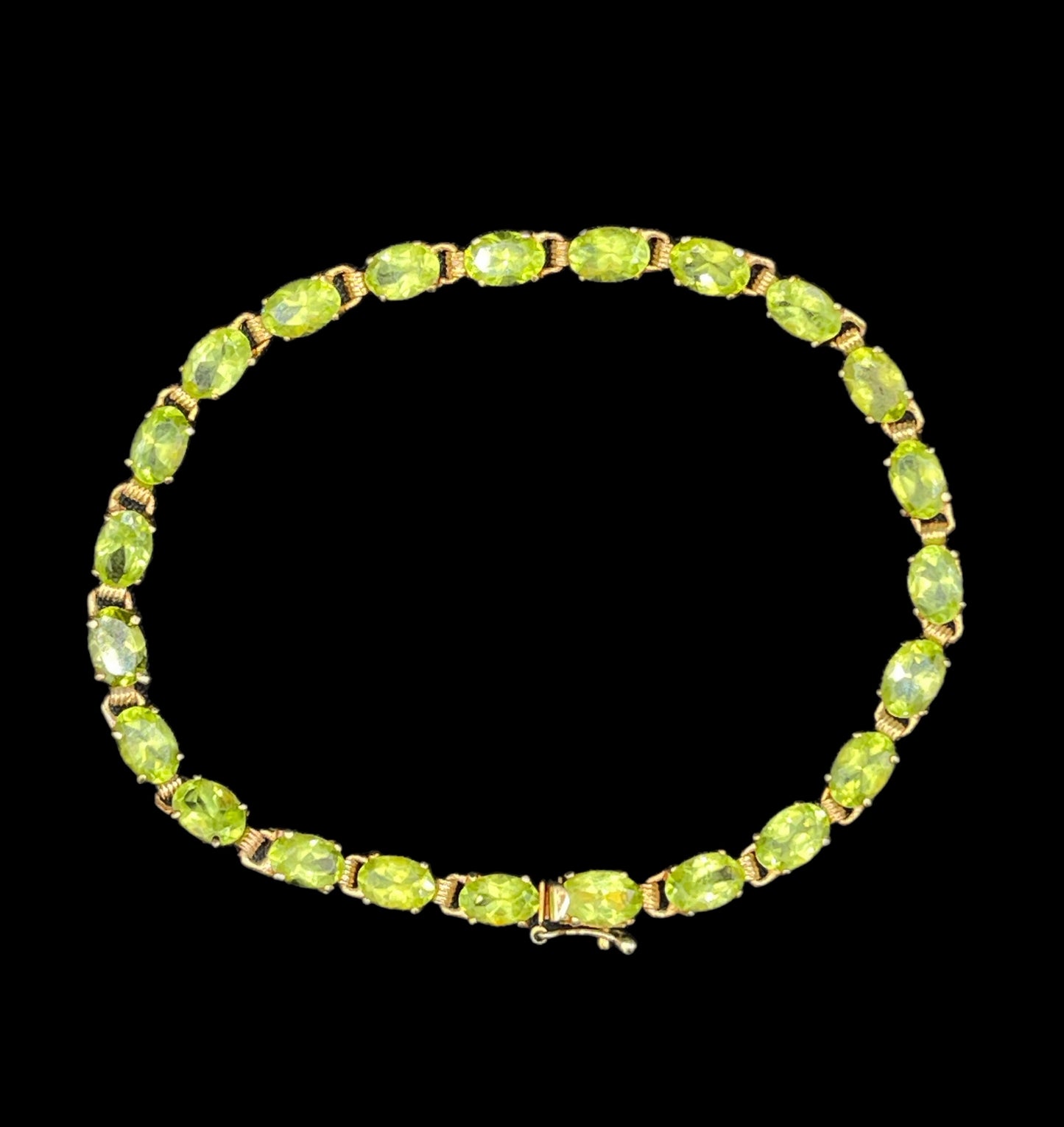 13.80 Carat Natural Peridot 14k Yellow Gold Tennis Bracelet