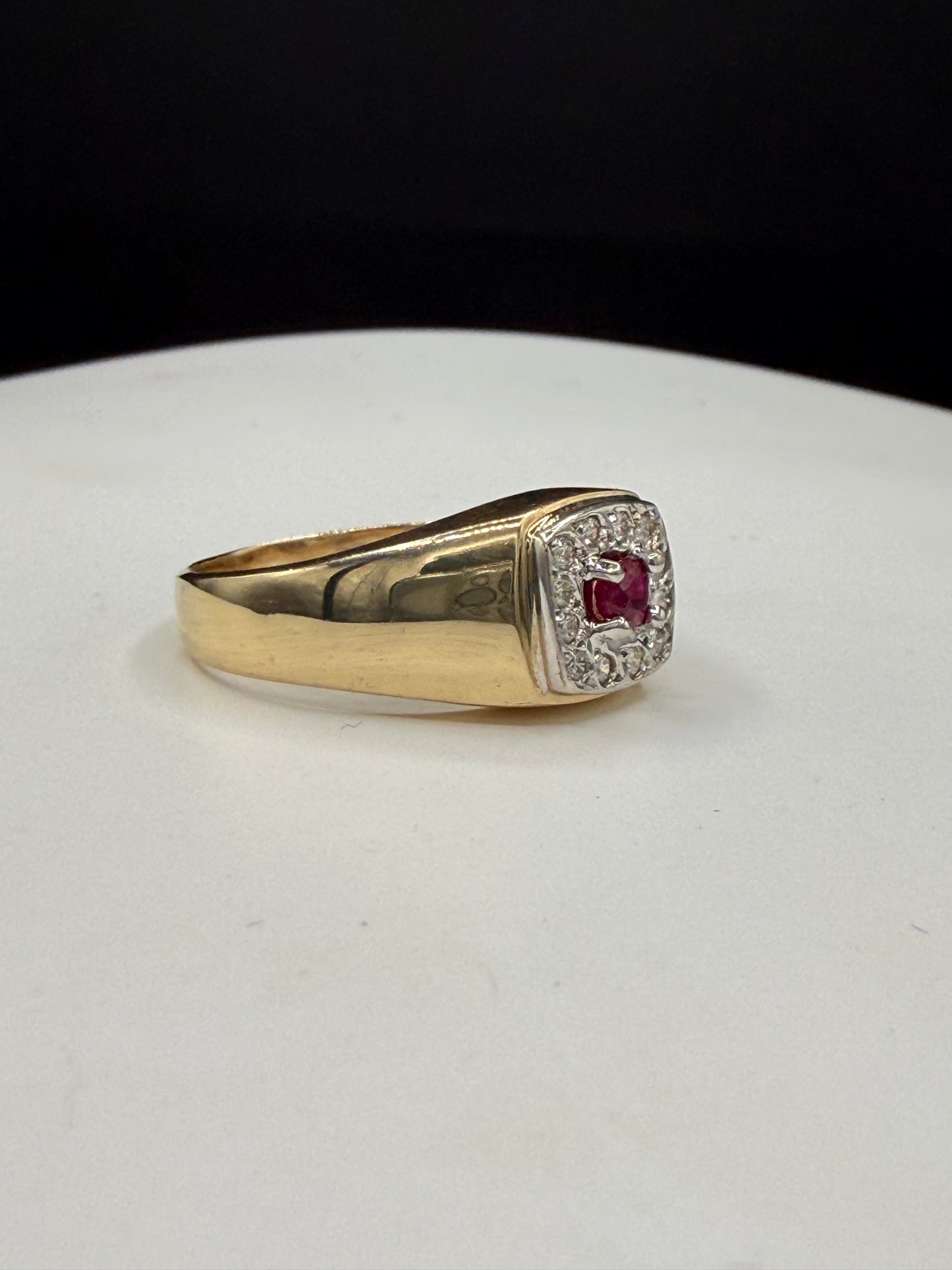 Vintage Men’s Natural Ruby & Diamond 14k Yellow Gold Ring (Size 9.5)