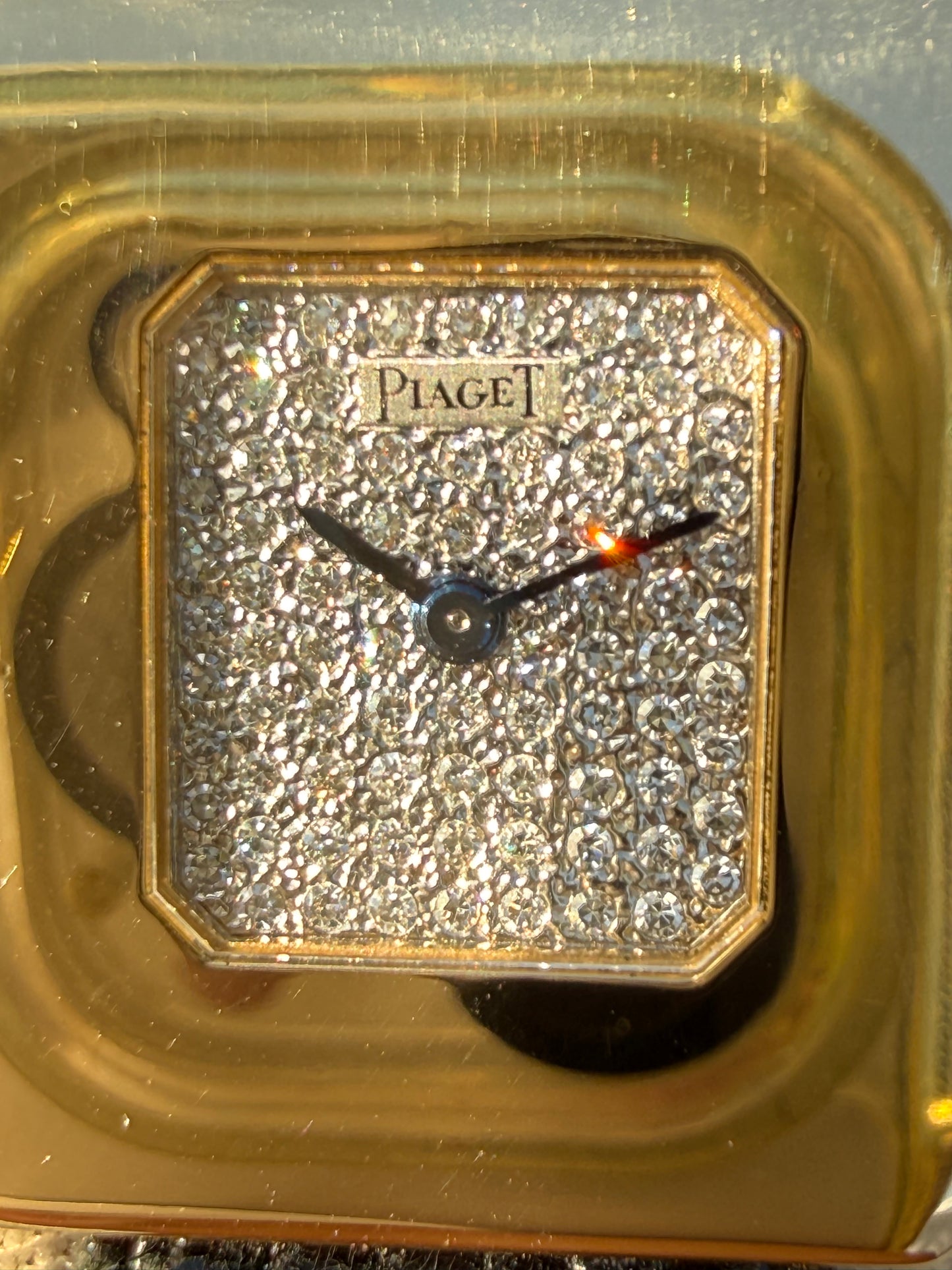 Vintage Piaget Protocole 18K Yellow Gold Ladies Watch Ref. 99041 | Factory Pavé Diamond Dial | Circa 1970s | Mechanical