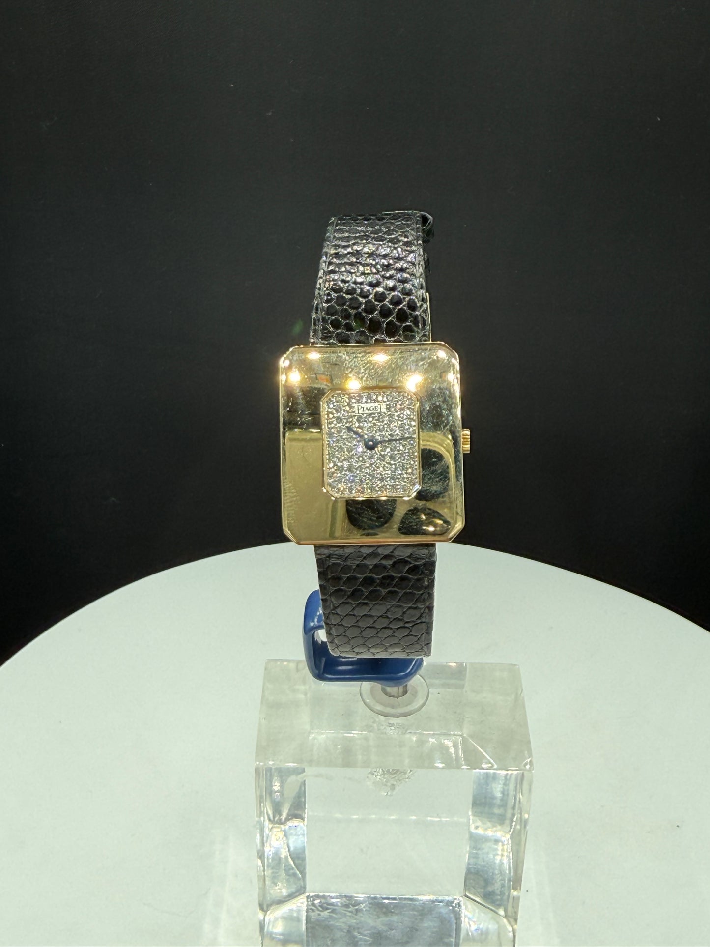 Vintage Piaget Protocole 18K Yellow Gold Ladies Watch Ref. 99041 | Factory Pavé Diamond Dial | Circa 1970s | Mechanical