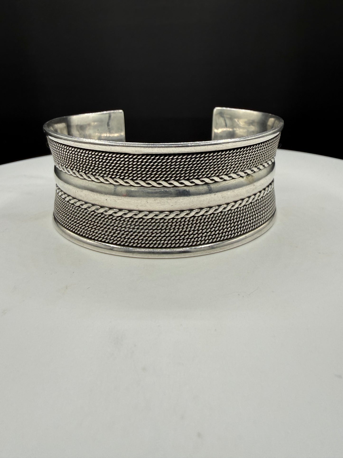 Heavy 925 Sterling Silver Bali Cuff Bracelet – 1” Wide – 47.5g – Handcrafted Tribal Design