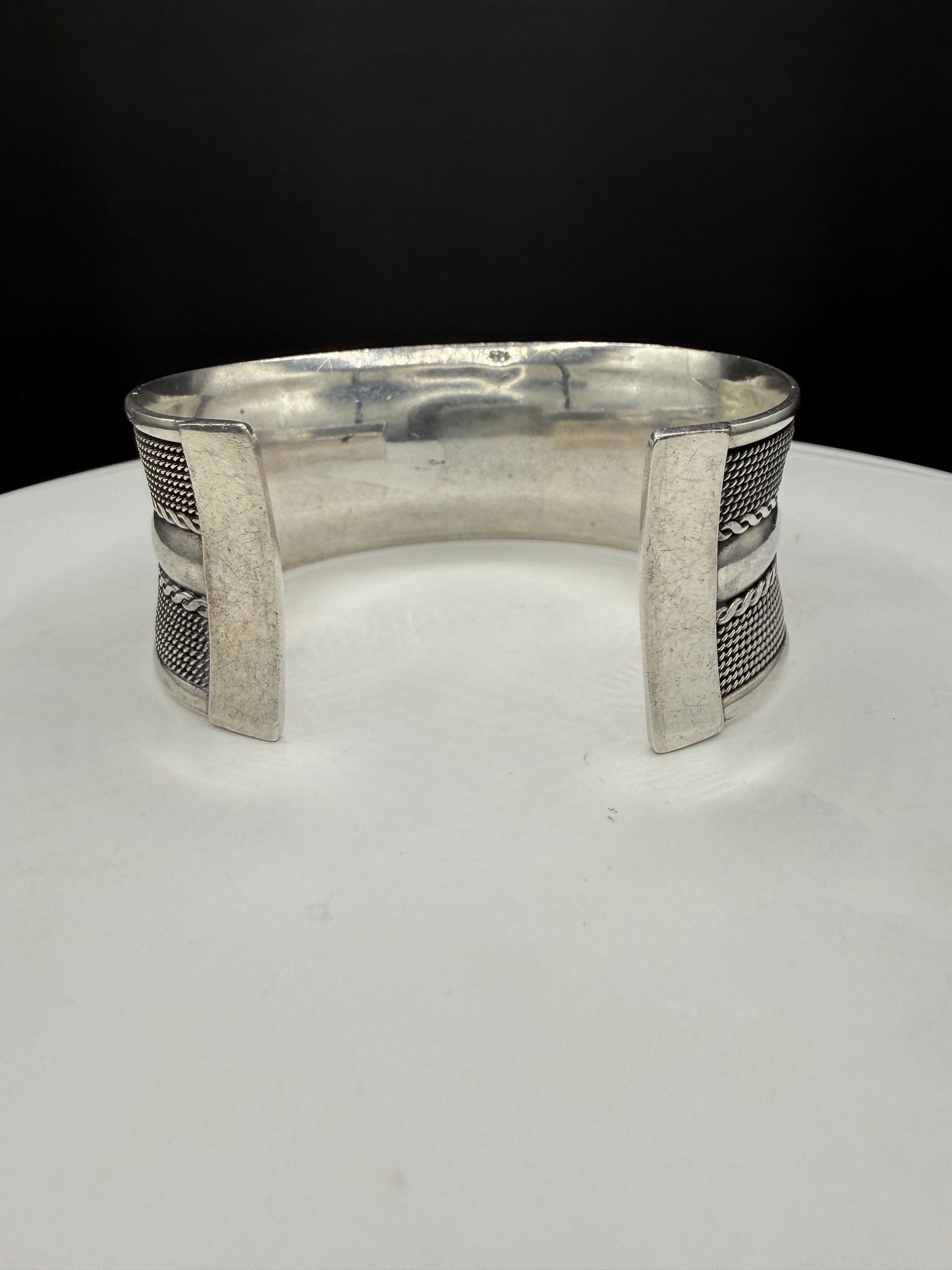 Heavy 925 Sterling Silver Bali Cuff Bracelet – 1” Wide – 47.5g – Handcrafted Tribal Design
