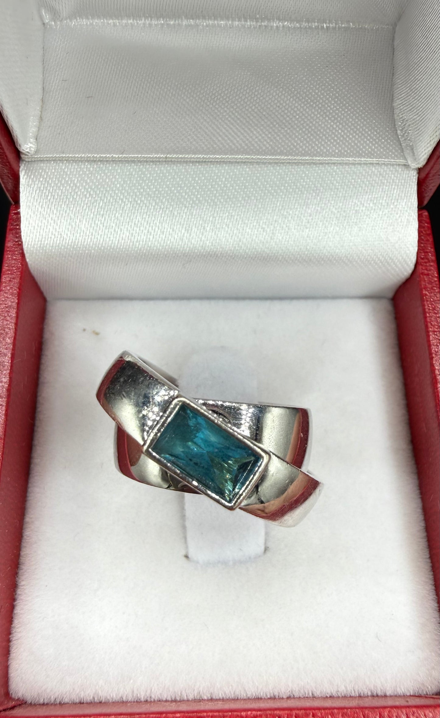Piaget Indicolite Tourmaline 18K White Gold Ring | 1.78 CT Indicolite Tourmaline | Size 5