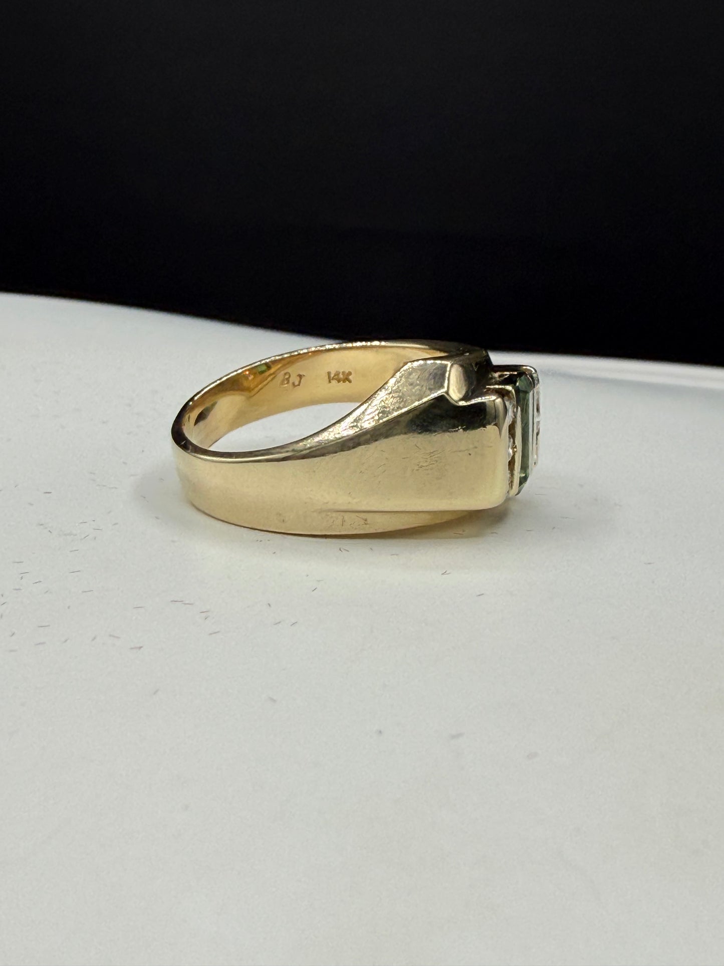 Vintage Natural Green Tourmaline & Diamond 14k Yellow Gold Ring (Size 9.5)