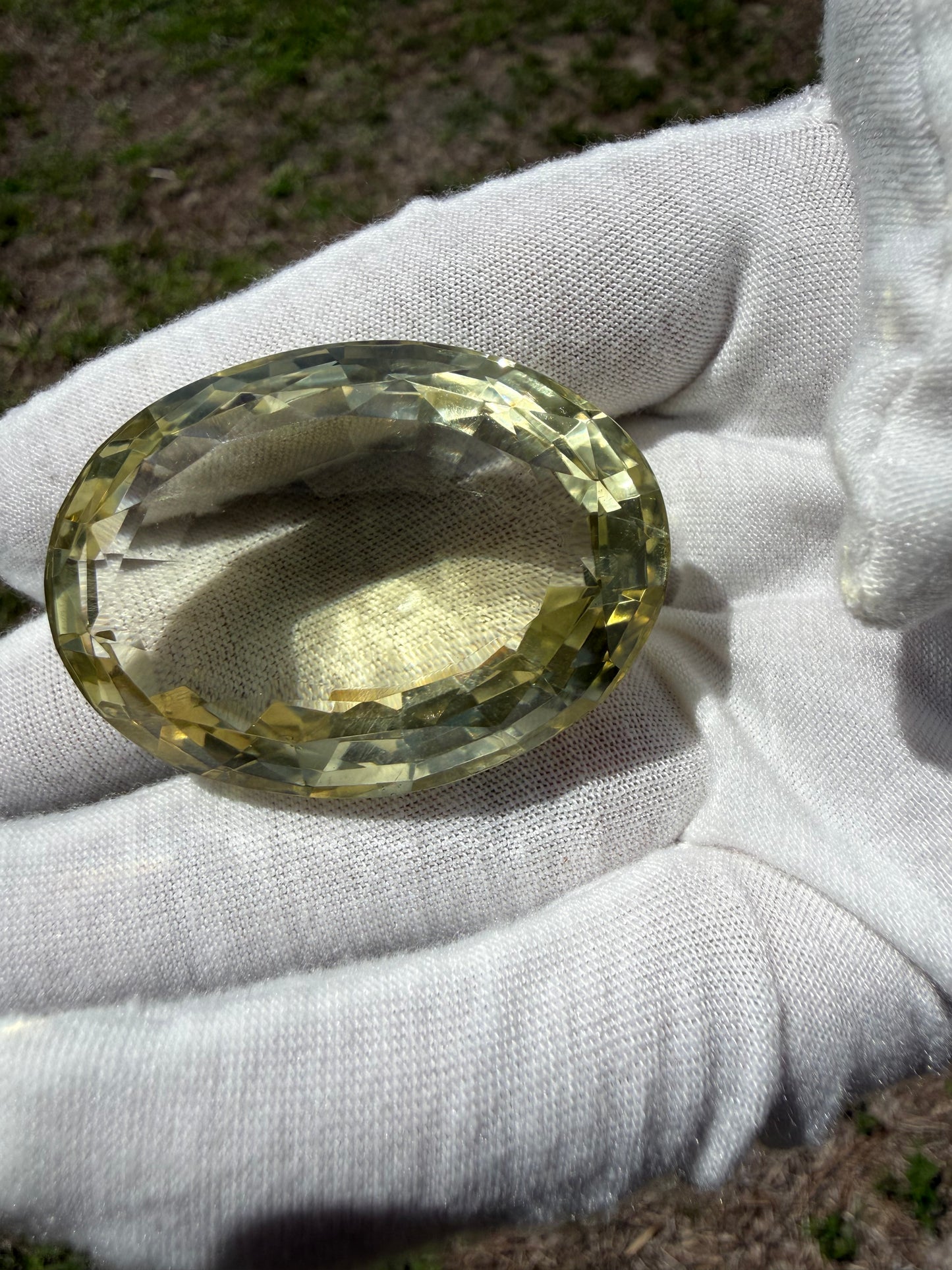 269.18 Carat Natural Ouro Verde Quartz Oval Cut Loose Gemstone 48x34mm IF Collector Gem
