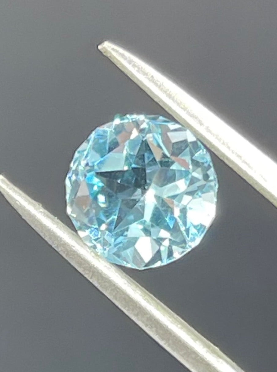 Natural Blue Topaz Texas Lone Star Round Cut Loose Gemstone (8 MM)