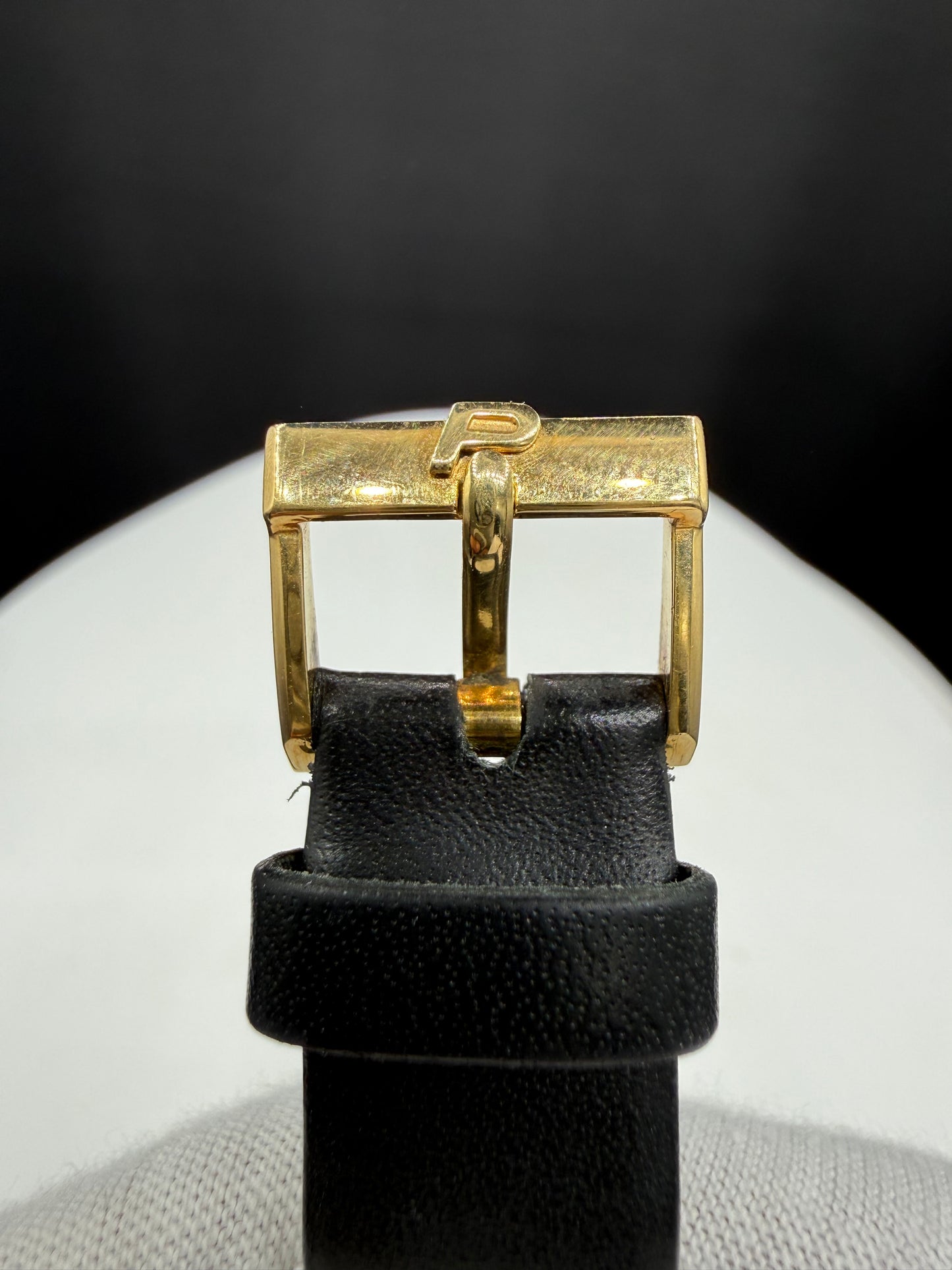 Piaget Protocole 9154 18k Yellow Gold 25mm x 28mm Pinstripe Dial