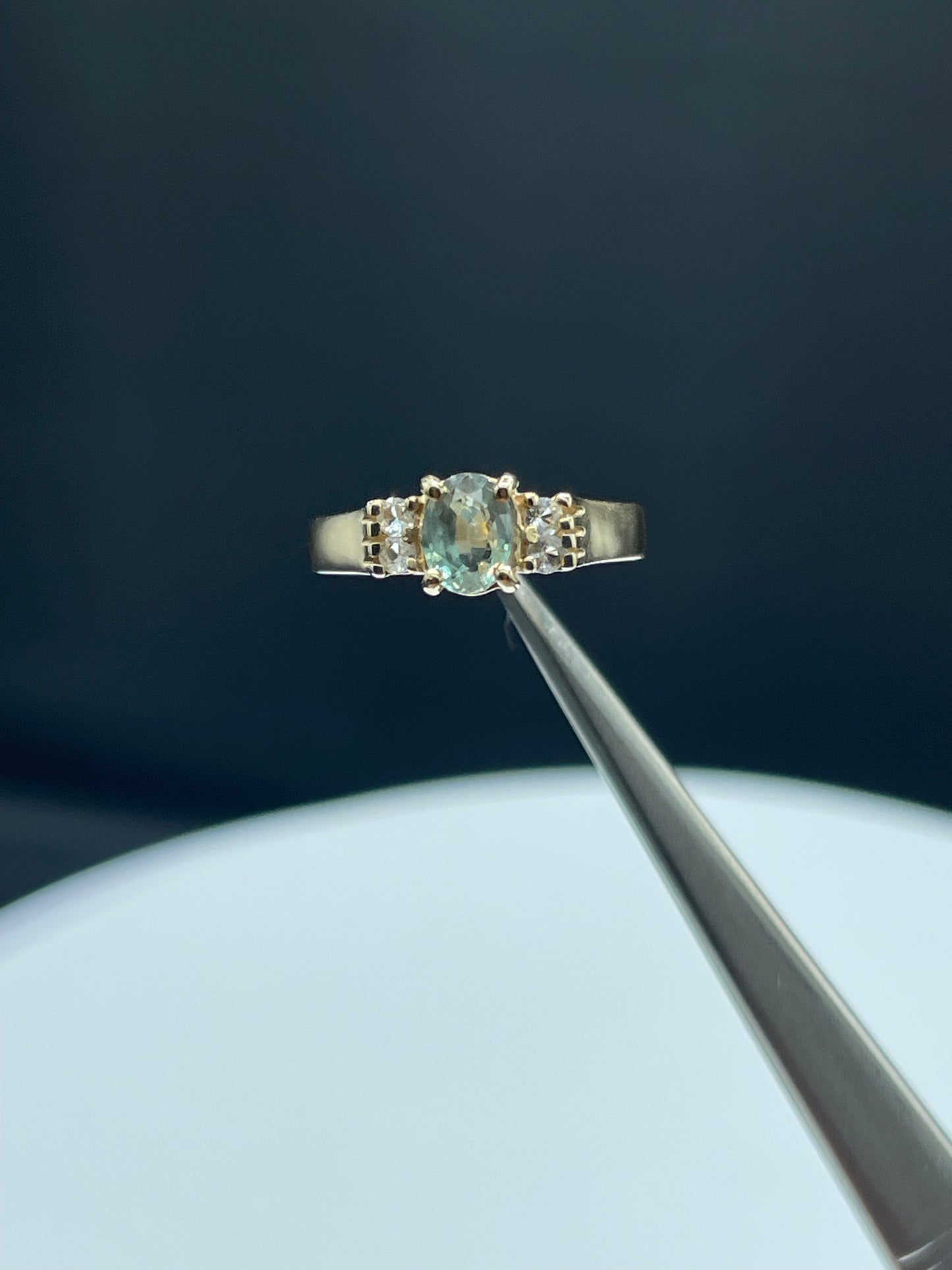 0.92 Carat Natural Color Change Alexandrite & Diamond 14k Yellow Gold Engagement Ring (Size 6.25)