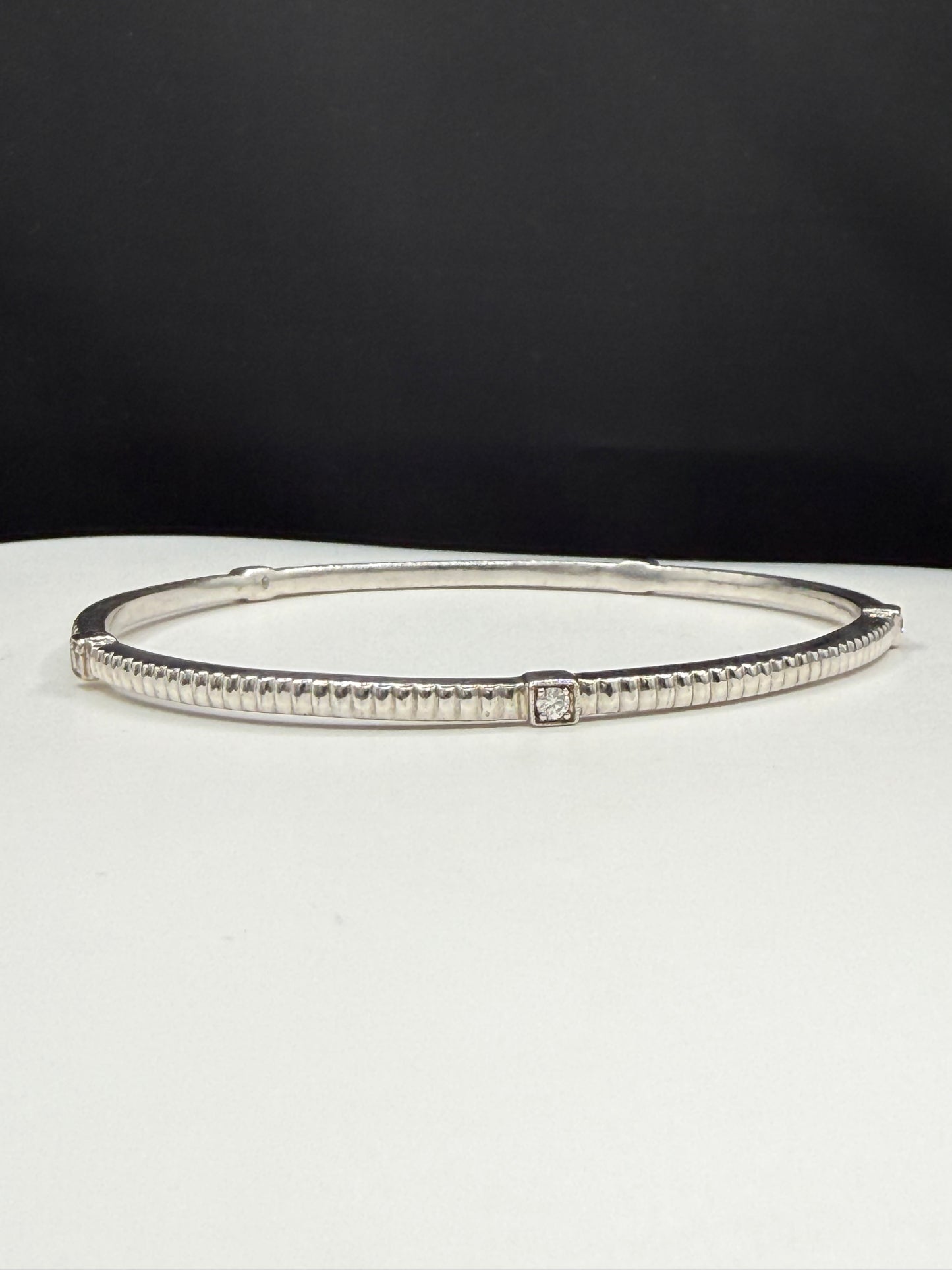 Vintage Solid Sterling Silver & Natural Diamond Ribbed Bangle | 0.25 CTW