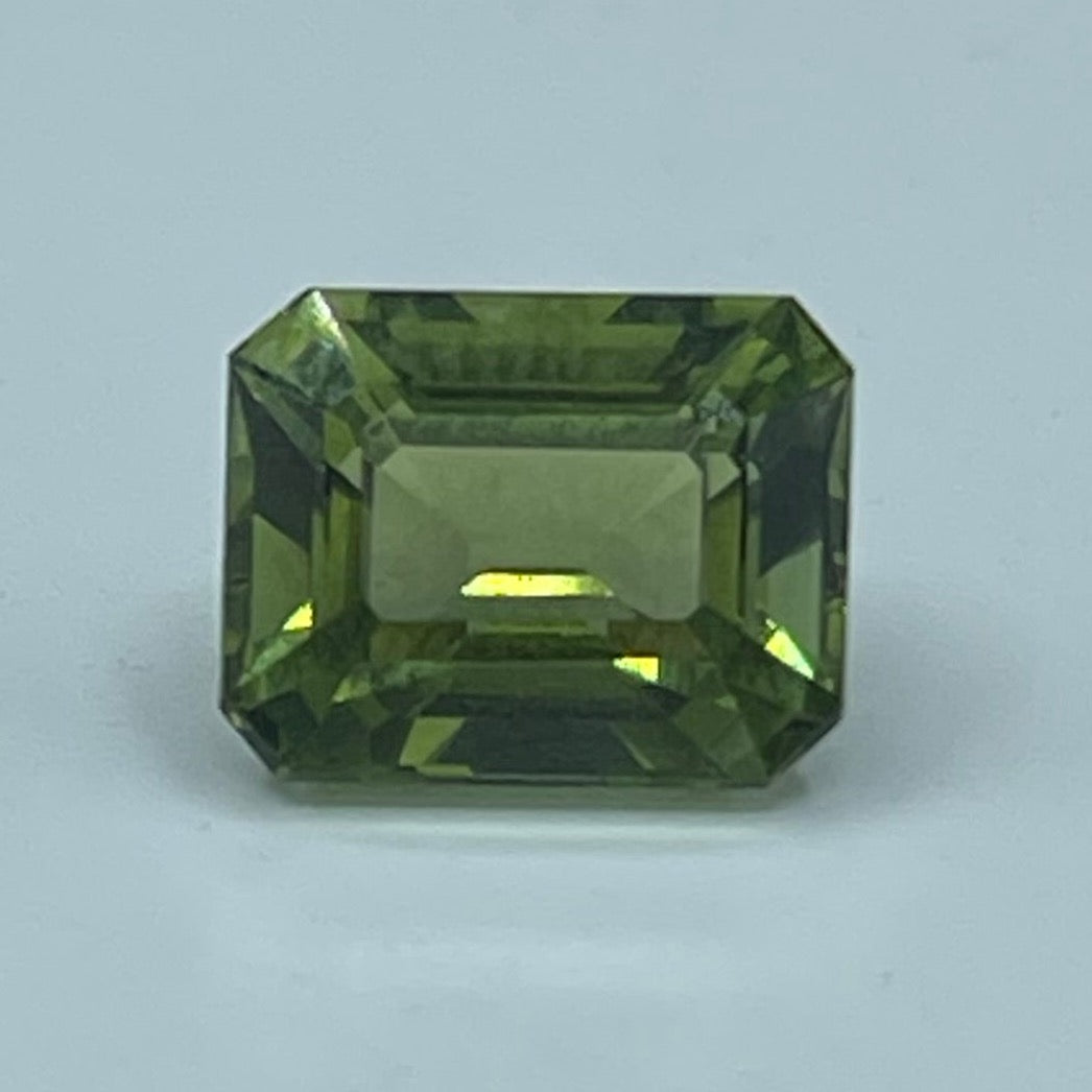 3.99 Carat Natural Green Tourmaline Emerald Cut Loose Gemstone (10.00 x 7.9 x 6.1 MM)