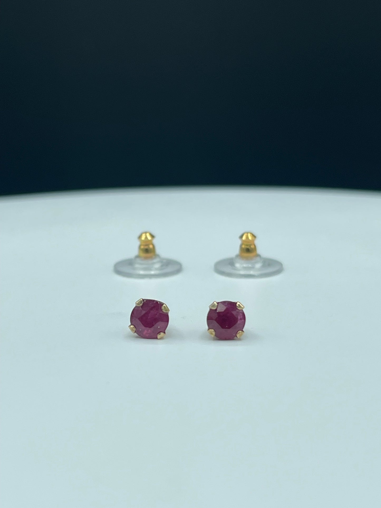 1.65 Carat Natural Ruby 14k Yellow Gold Stud Earrings