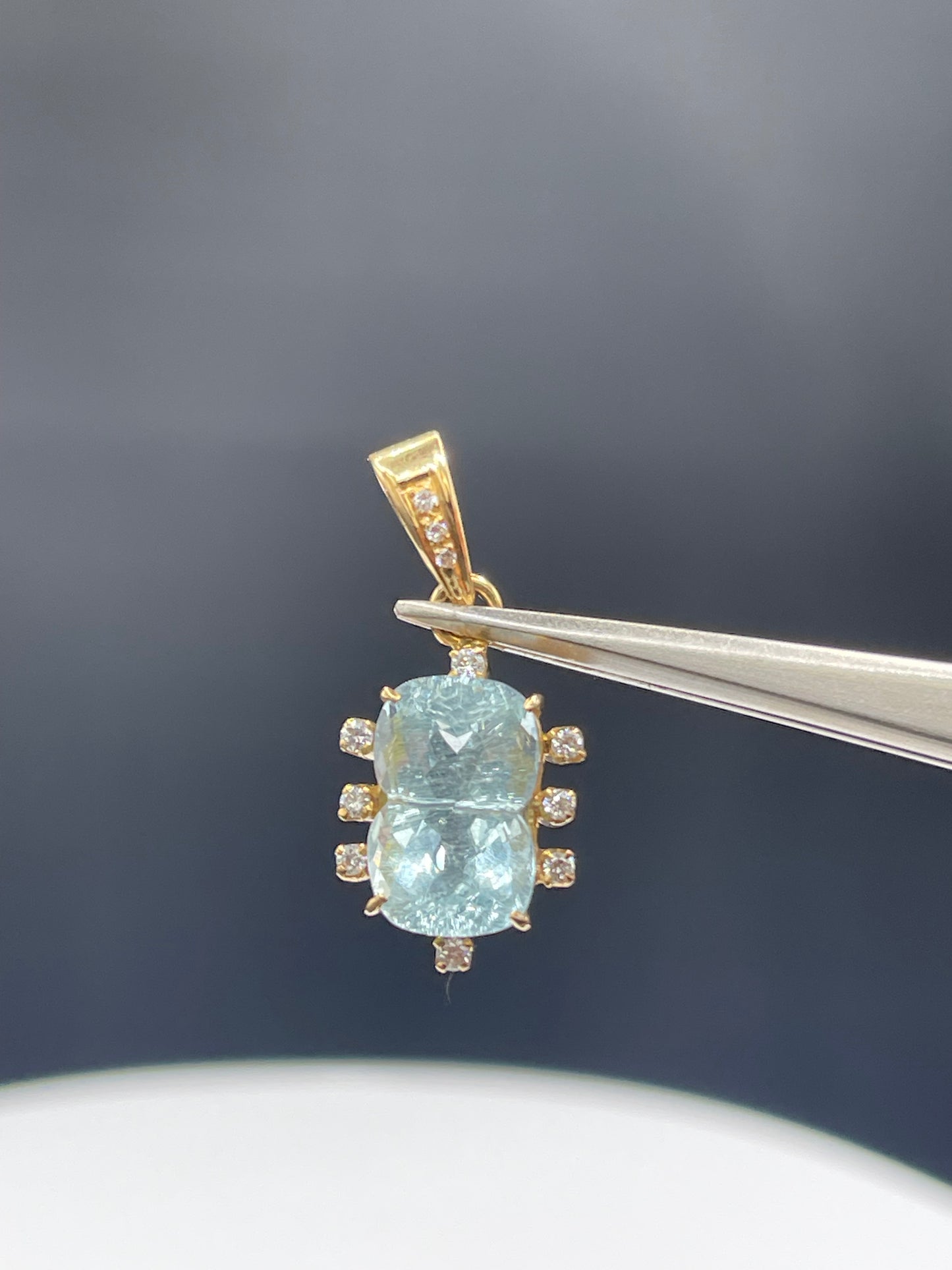 Elegant 5.43 CT Natural Aquamarine & Diamond 18K Yellow Gold Pendant