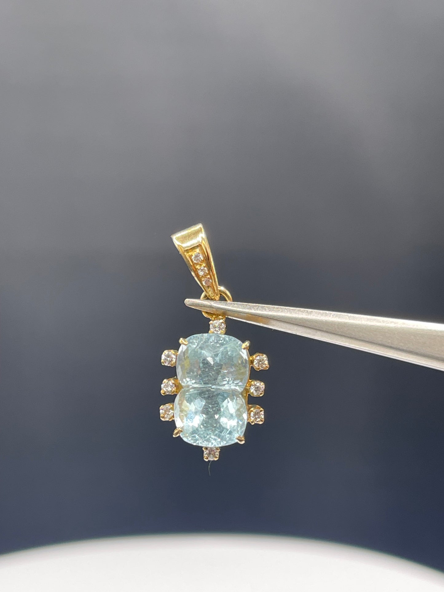 Elegant 5.43 CT Natural Aquamarine & Diamond 18K Yellow Gold Pendant