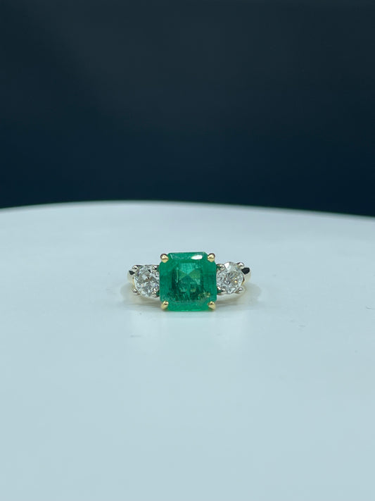 Natural 4.72 Carat Emerald & Diamond 18k Yellow Gold Ring | Old European Cut Diamonds