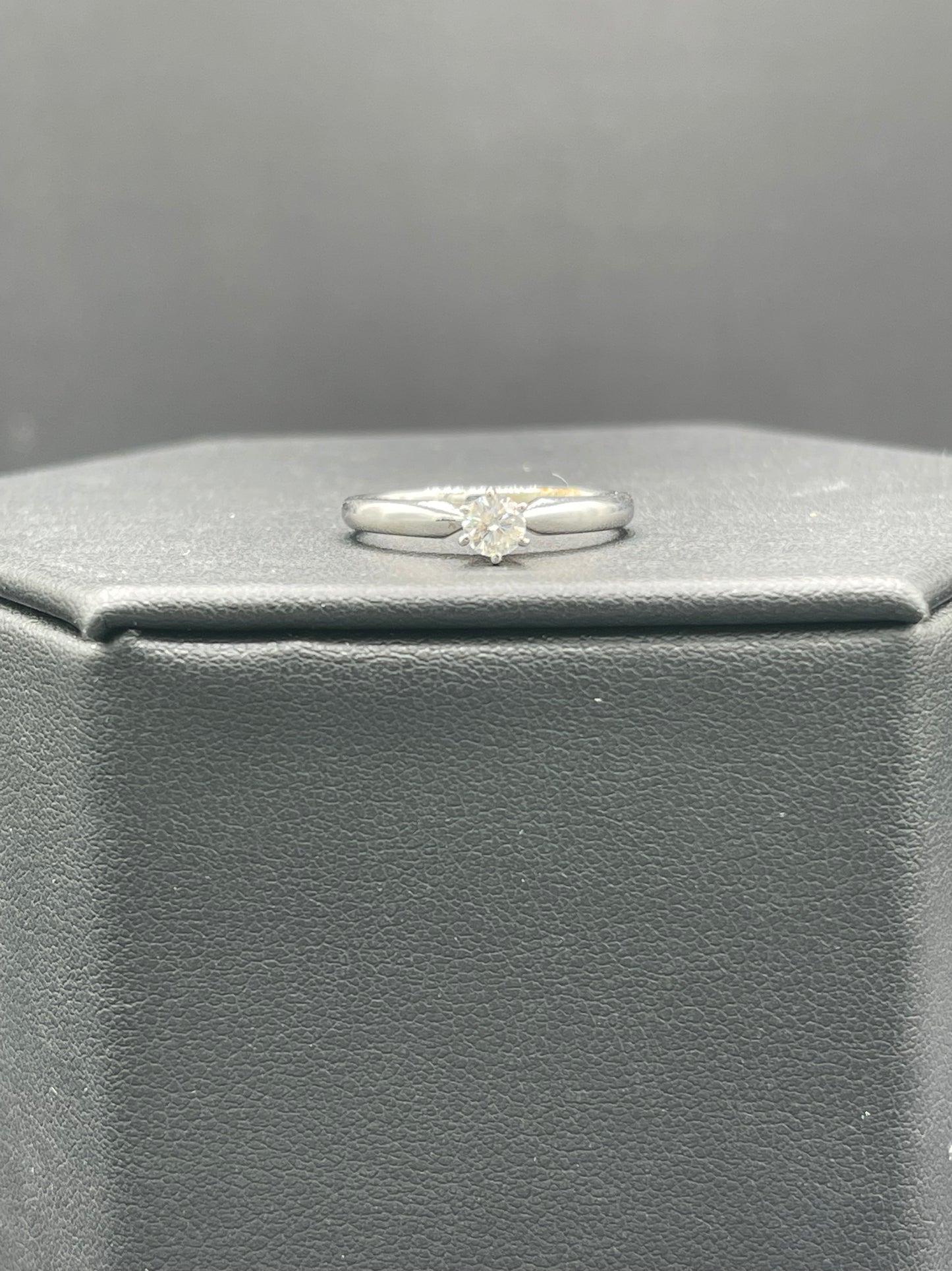 Natural Diamond 14k White Gold Engagement Ring (Size 7)