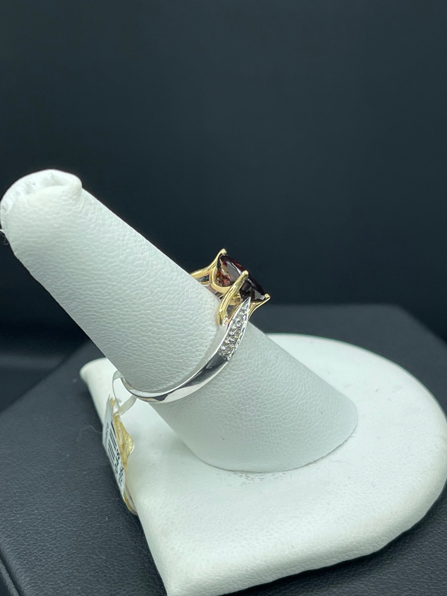 2.50 Carat Natural Garnet & Diamond Yellow + White Gold Ring (Size 7.25)