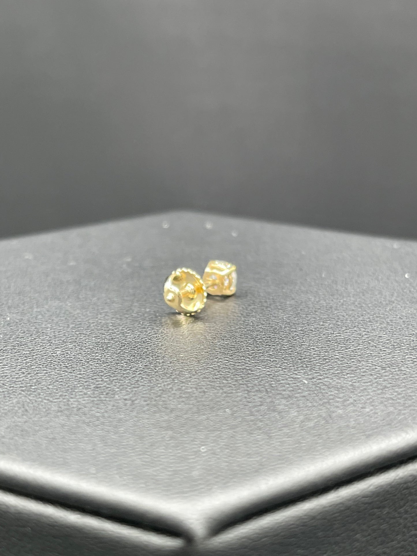 AGI Certified 0.31 Carat Natural Diamond 14k Yellow Gold Single Screw Back Earring