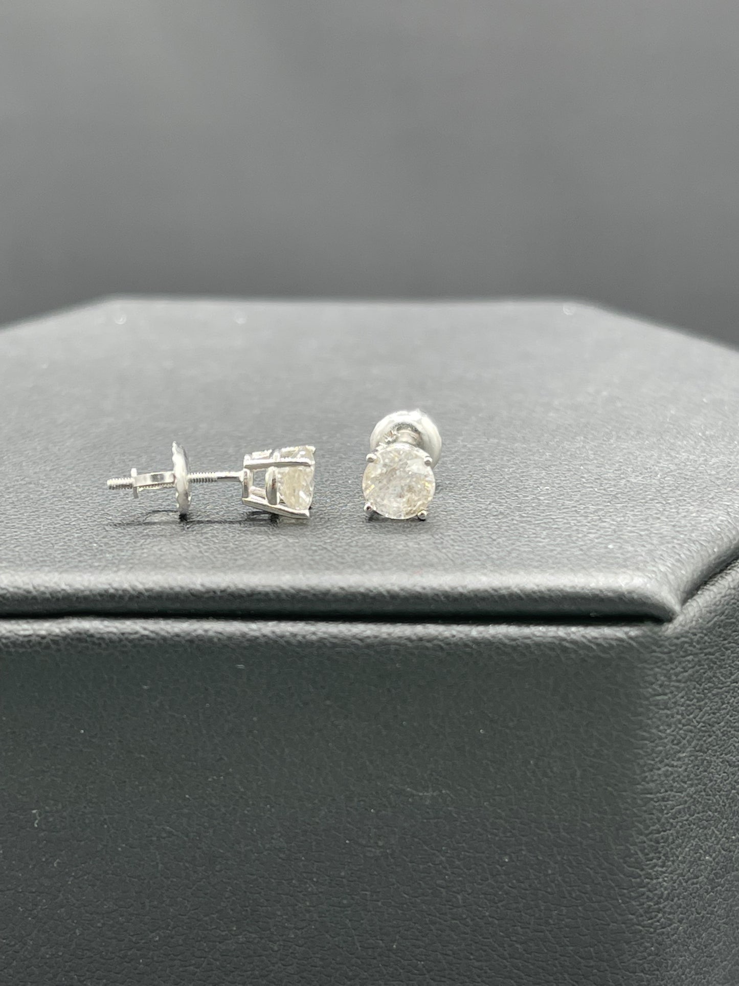 1 Carat Natural White Diamond 14k White Gold Stud Earrings