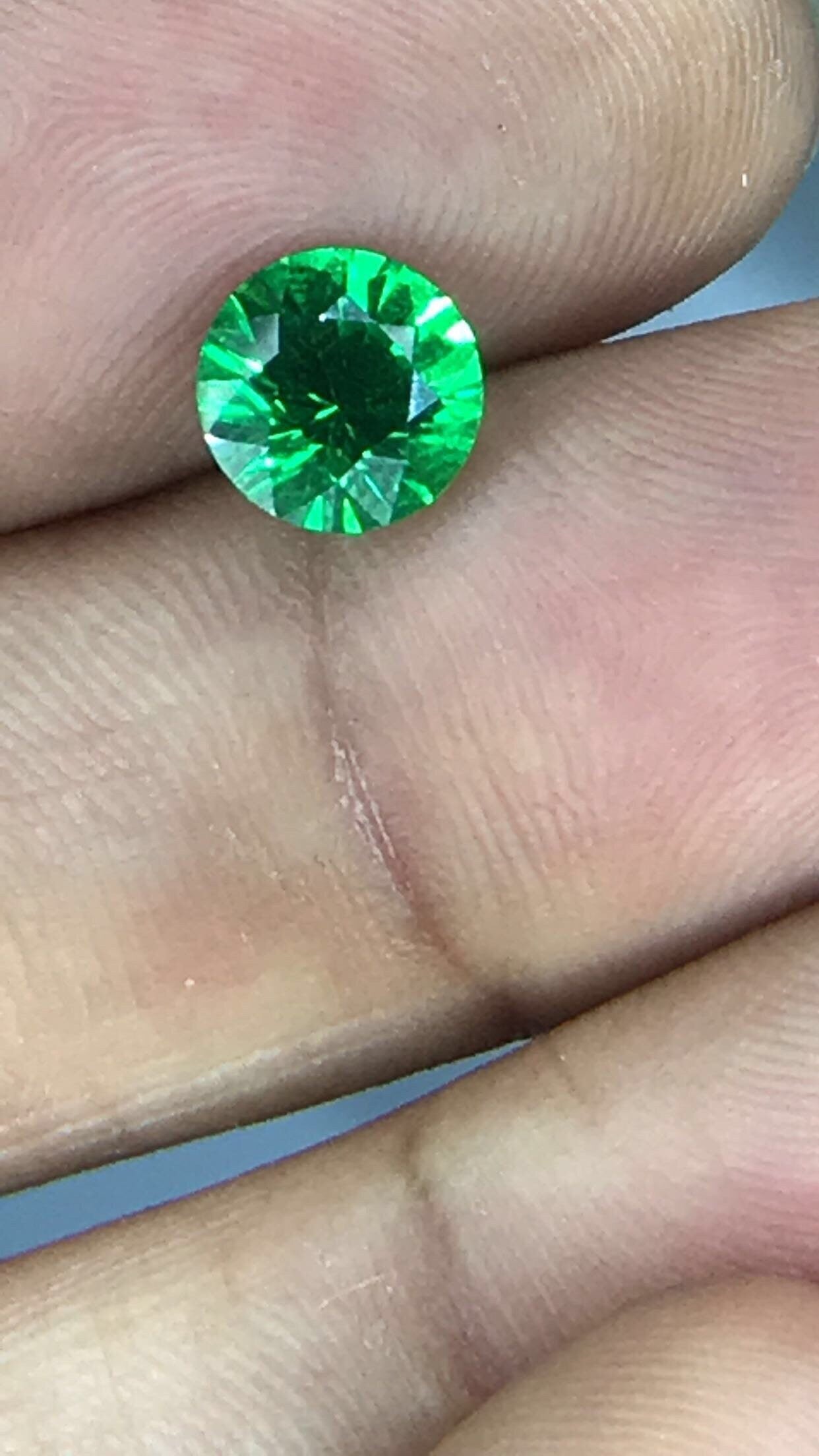 Tsavorite Green YAG 8-10 mm Round Brilliant Minimum 2.50 Carat Flawless Gem