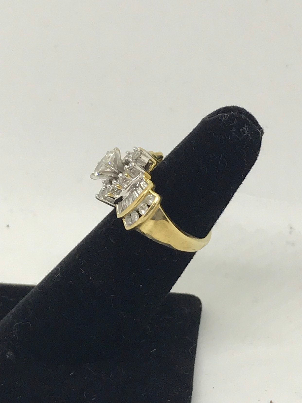 2 Carat Diamond 14K Yellow Gold Engagement Cluster Cocktail Ring (Size 5.25)