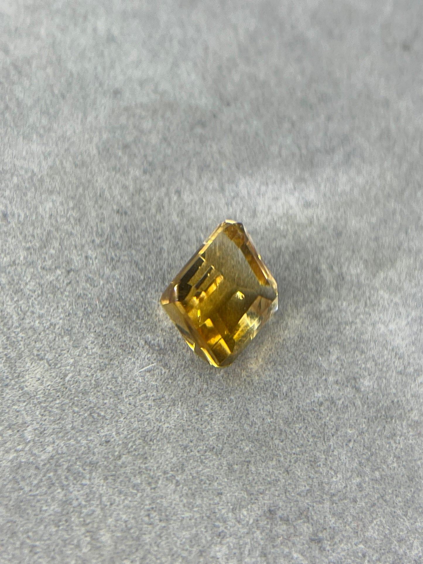 8 Carat Citrine Square Cut Loose Stone