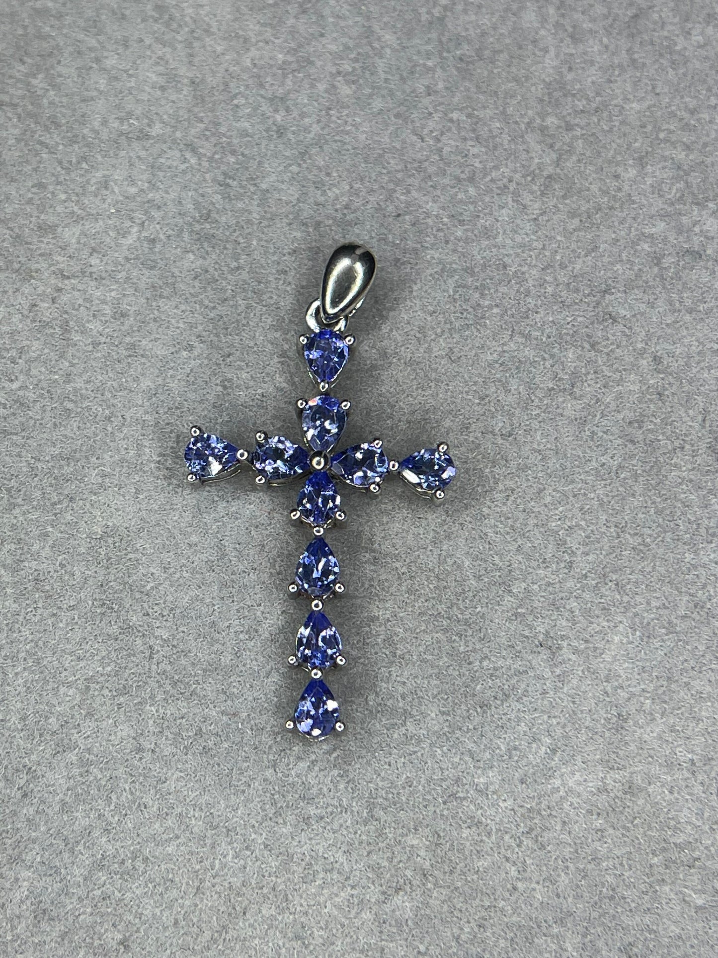 1.51 Carat Tanzanite Cross Sterling Silver Pendant