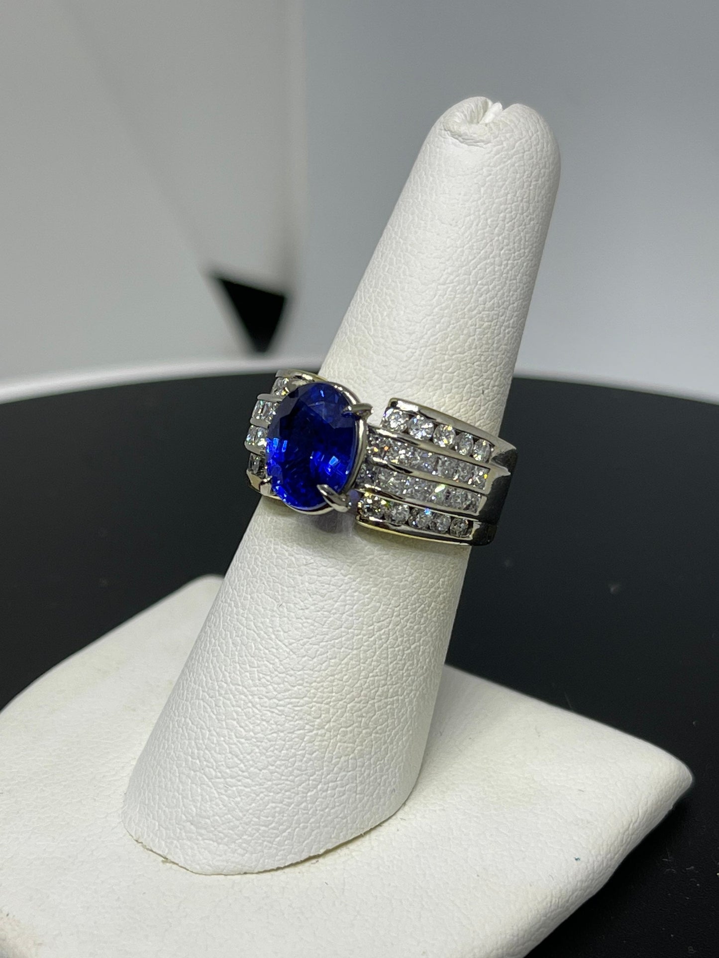 GIA Certified Tiffany & Co 3.38 Carat Blue Sapphire And 3.50 CT. Vs G Diamond 18k Gold Ring (Size 7)