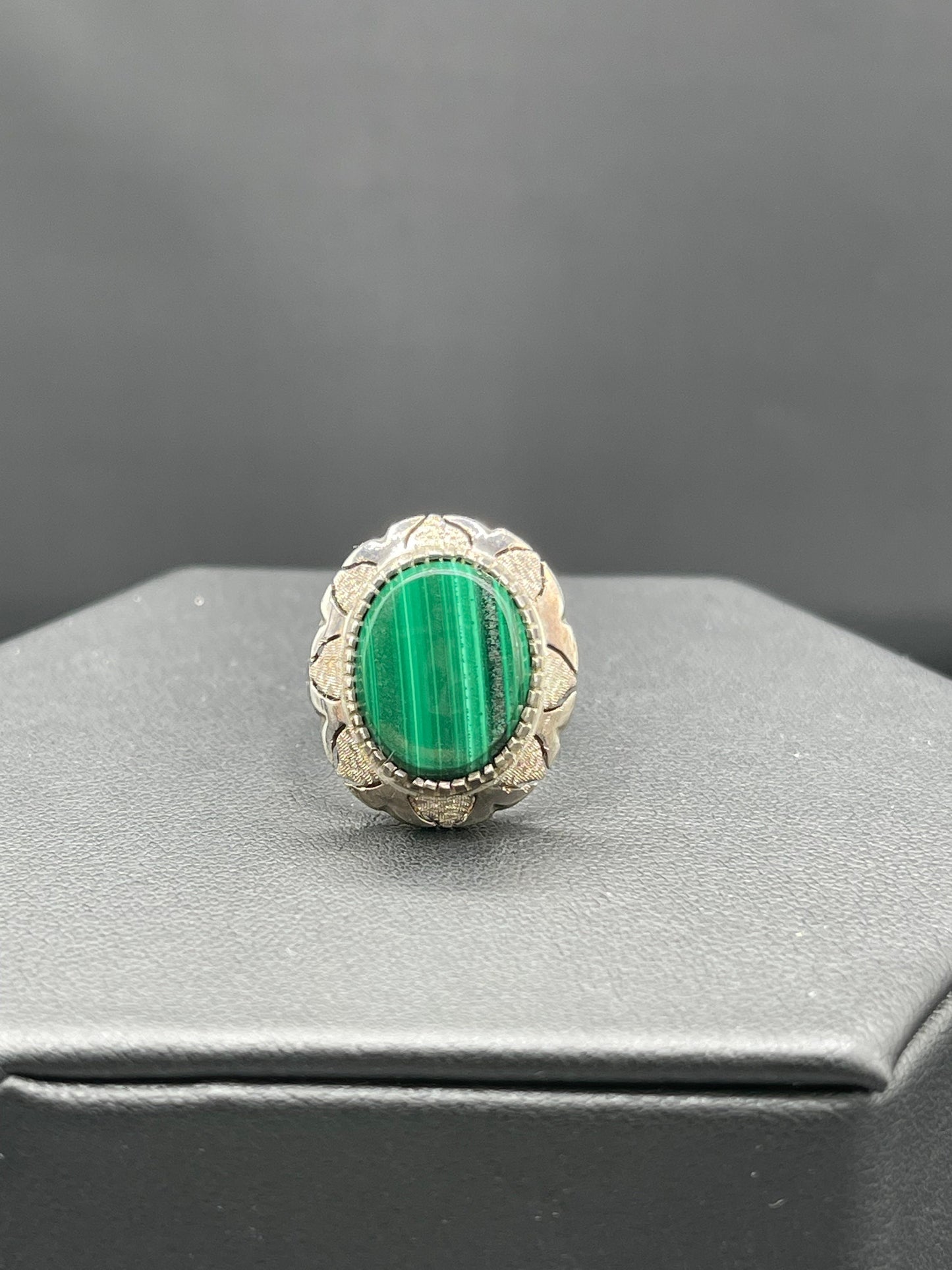 Malachite Sterling Silver Ring (Size 8)