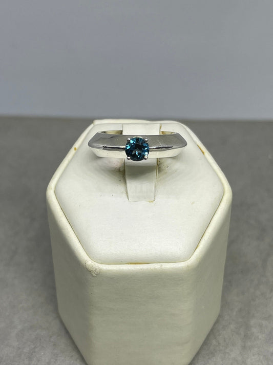 Blue Topaz Sterling Silver Ring (Size 6.25)