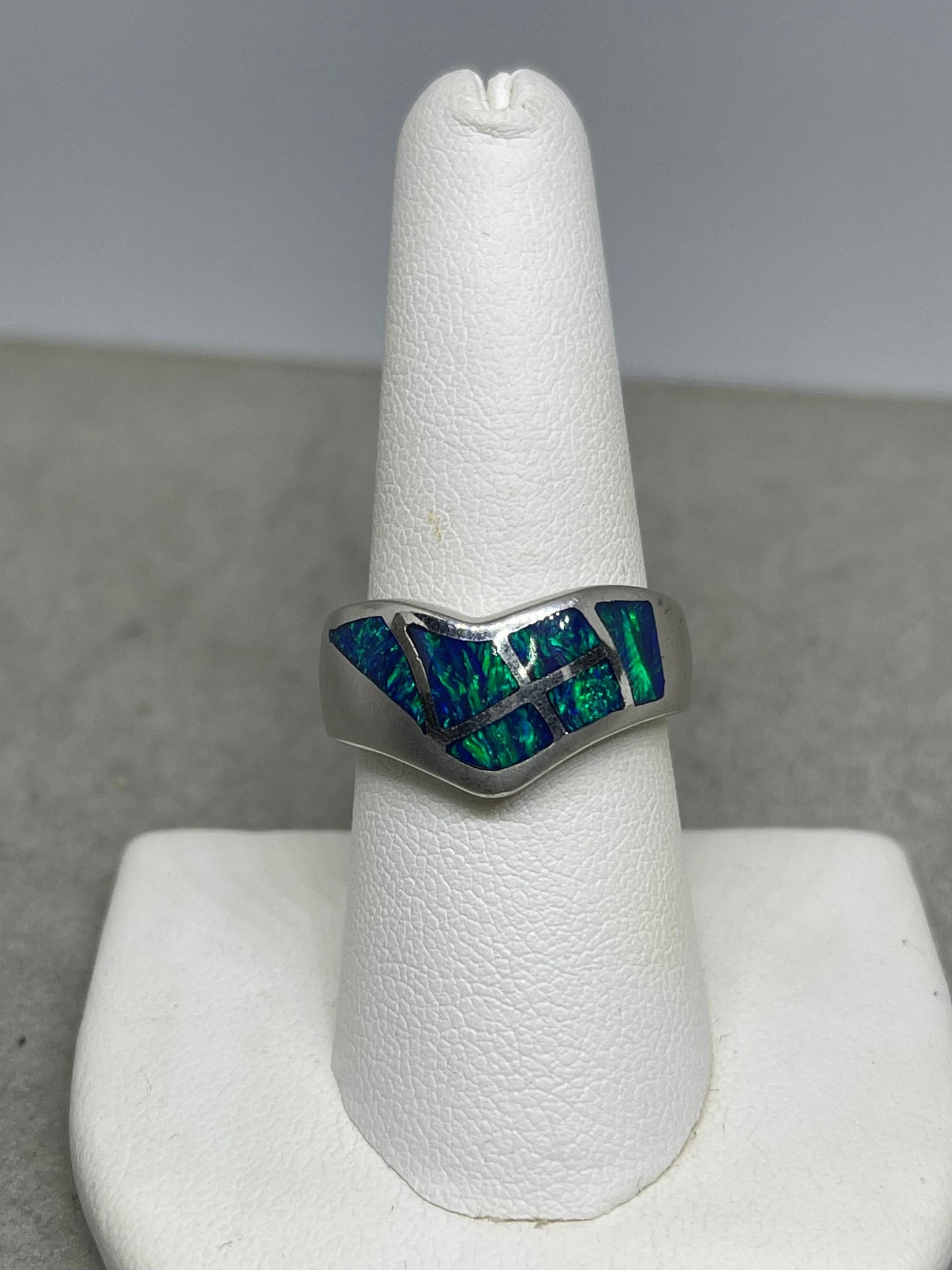 Inlaid Australian Opal Sterling Silver Ring (Size 8)