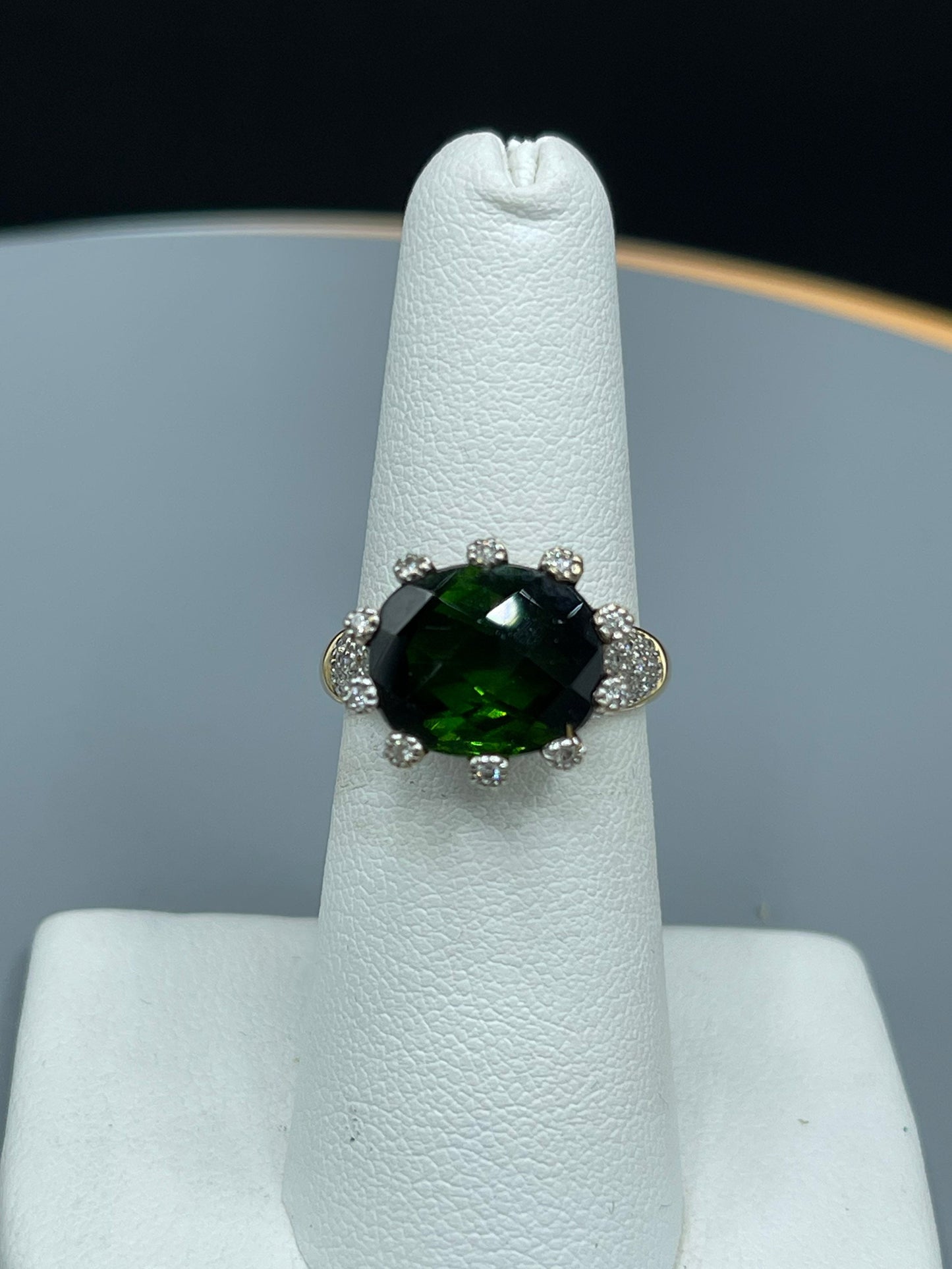 Vintage LeVian 10 Carat Chrome Green Tourmaline 14k Cocktail Ring (Size 5.75)