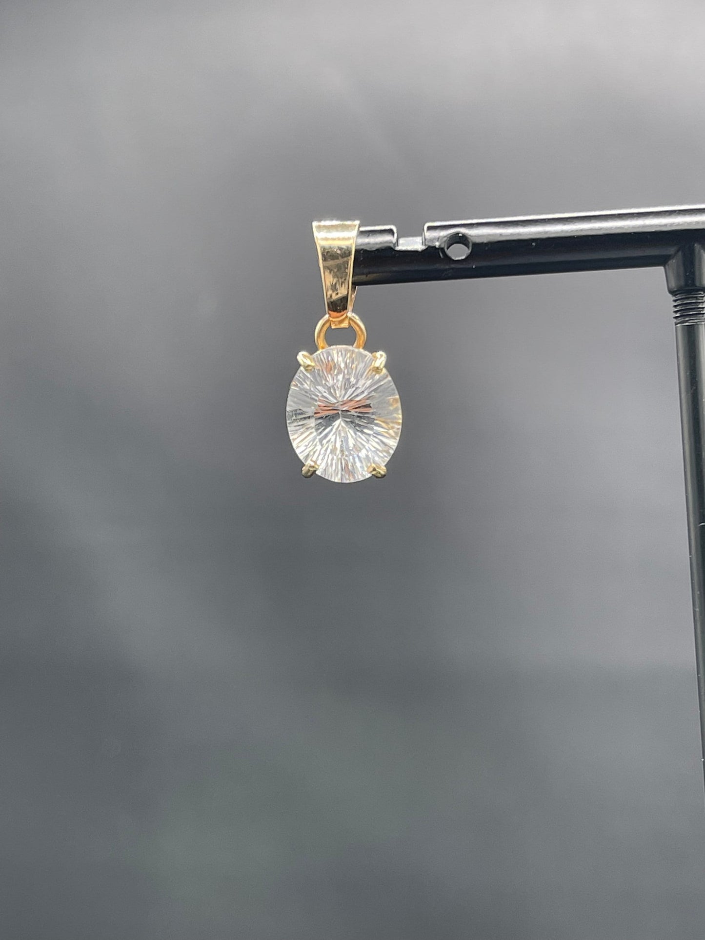 5.11 Carat White Topaz 14k Yellow Gold Pendant